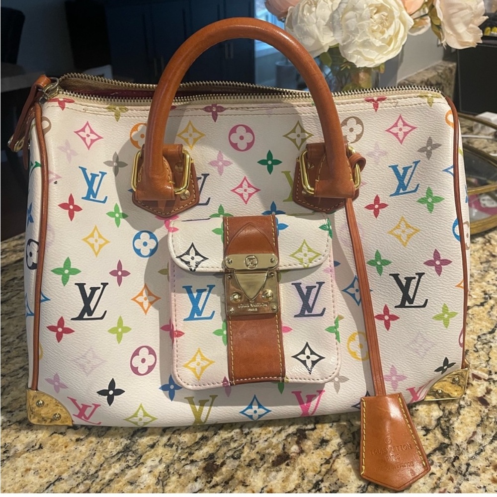 Vintage Amazing LV style bag.